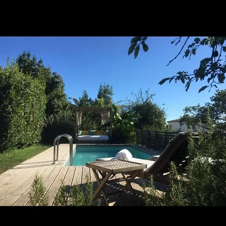 בקתה Jolie Pavillon Avec Jardin Prive קאן סור מר
